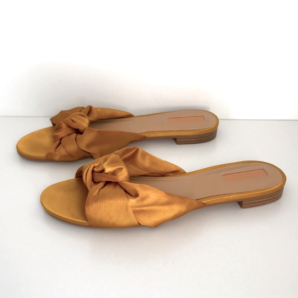 Sandals - Picture 2 of 3